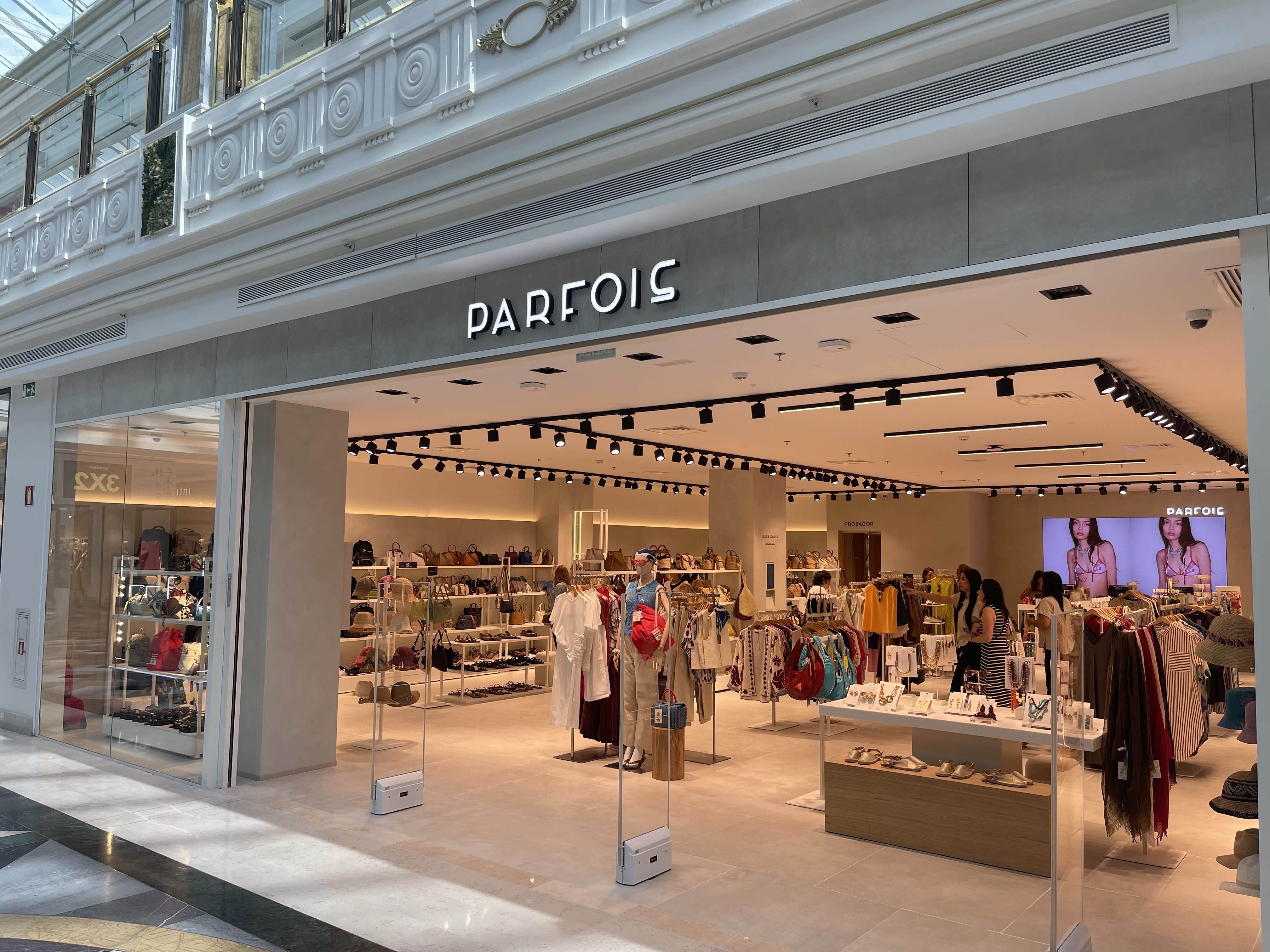 Produtos PARFOIS — malas e acessórios